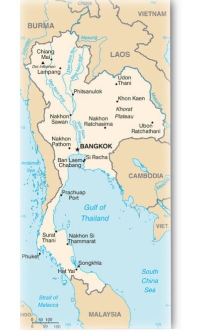 LO ZOO DELLE DONNE GIRAFFA VIAGGIO TRA I KAYAN TAI