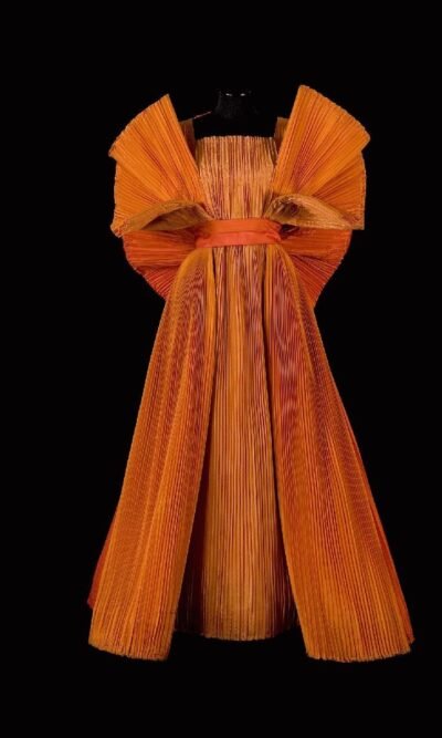 Sovrana eleganza. Roberto Capucci al castello