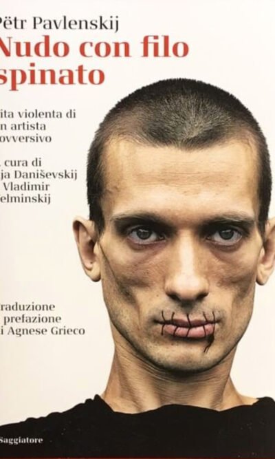Nudo con filo spinato